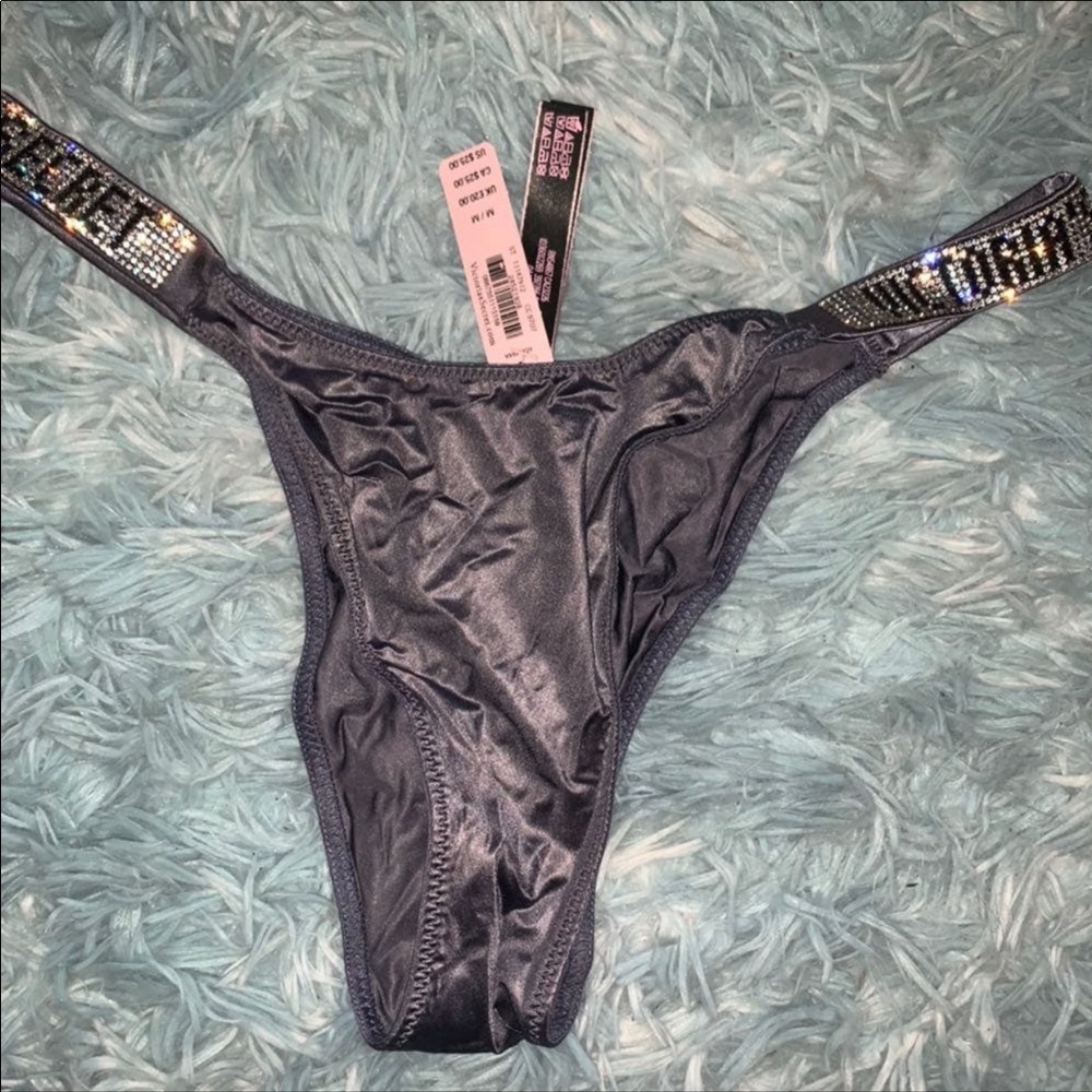 NWT FASHION SHOW BRAZILIAN THONG